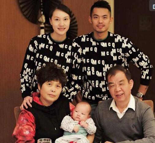 谢杏芳曝儿子出世时由奶奶剪脐带 是因为林丹害怕这个