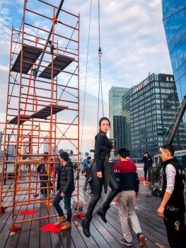 龙女郎母其弥雅靠“动作片”入选戛纳 网友:去国外推广中国功夫?