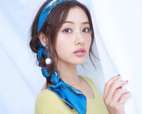 石原里美自曝11年曾得肿瘤母亲患癌 独自走过低谷期