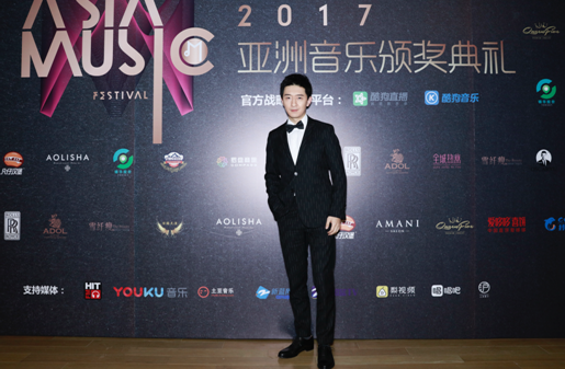 苗驰变身“跨界大顽童” 出席亚洲音乐盛典