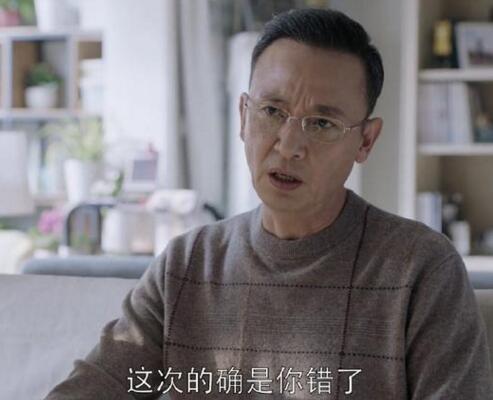 朱丽父亲曾在《红楼梦》饰演柳湘莲 年轻时十分帅气