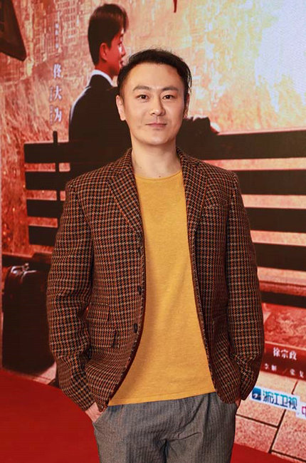 《奔腾年代》开播发布会 李解佟大为现场尬舞