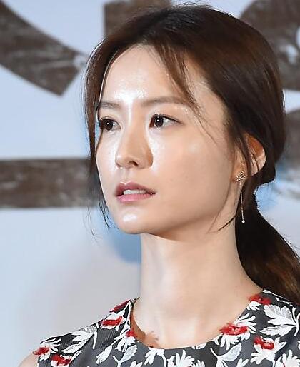 郑裕美罗英锡否认婚外恋传闻 称将追究法律责任